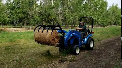 Viperbite Grapple Product Video by The Tractor Company