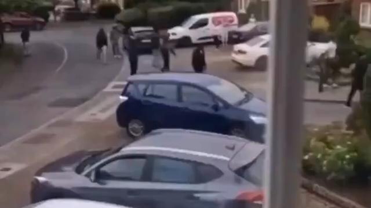 Migrant gangs are attacking homeowners in broad daylight, in Ireland