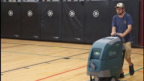 Three generations of custodians clean same Kenosha middle school