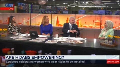 Eamonn Holmes tells a Muslim woman her hijab isn’t working