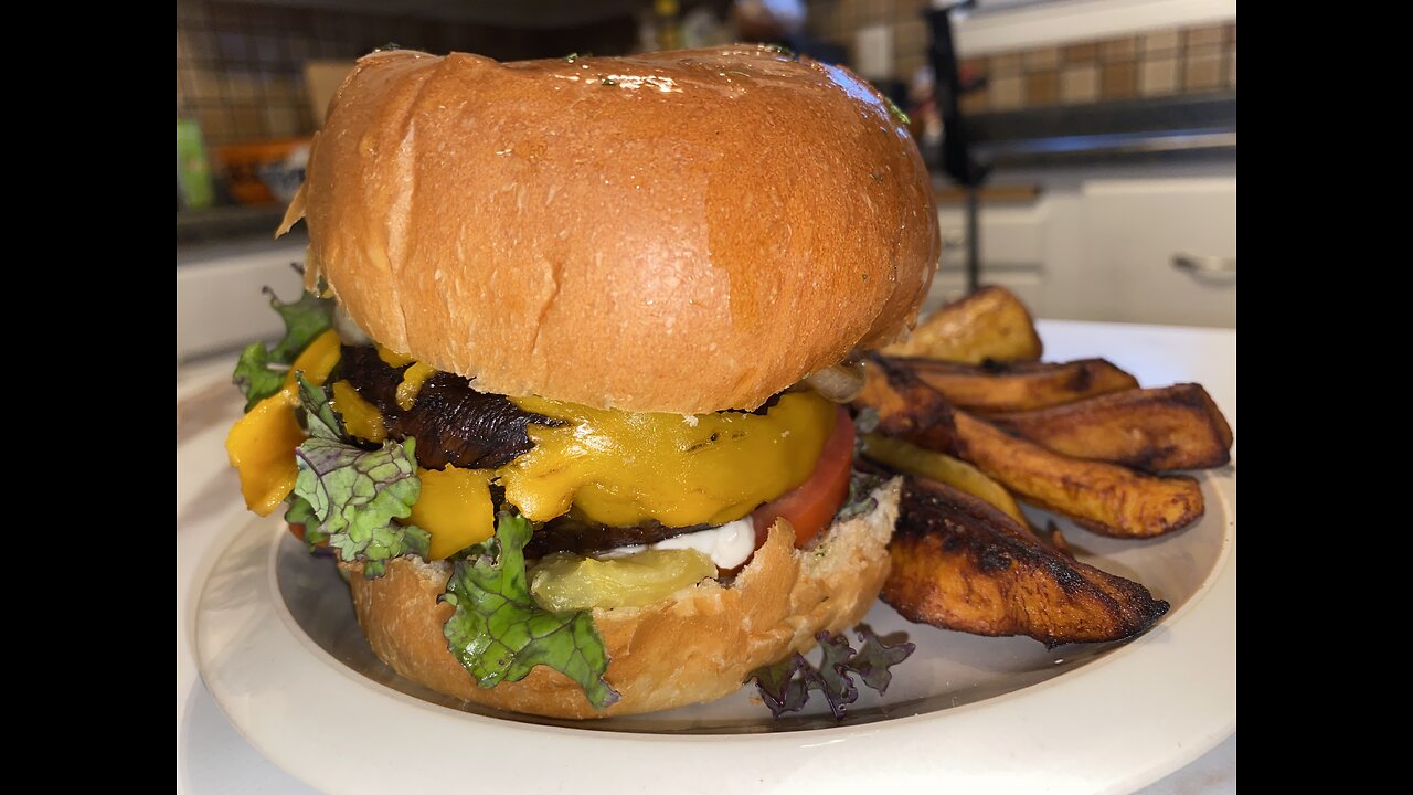 The Most Mouth Watering Homemade Mushroom Burger Blew Everyone Away!