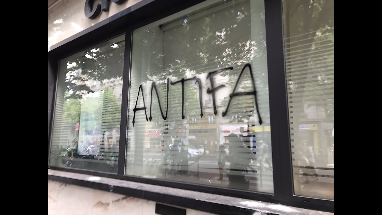 April 27 2017 Paris 1.1 Antifa 'protesting' Lepen and macron