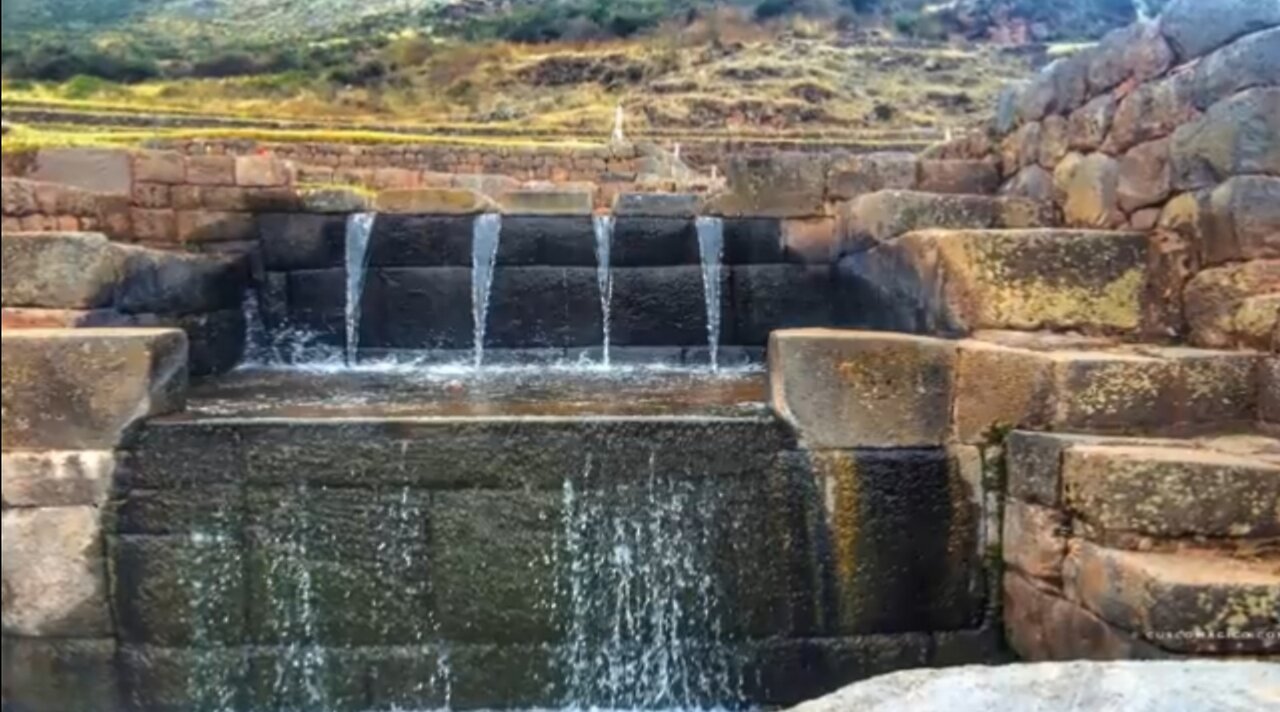 Who Constructed the Water Temple in Ollantaytambo?