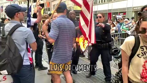 Hamassholes burn the American flag