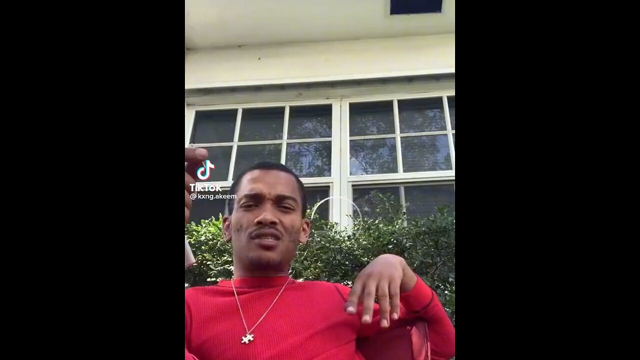 Funny jamaican guy, whoever understands him wins