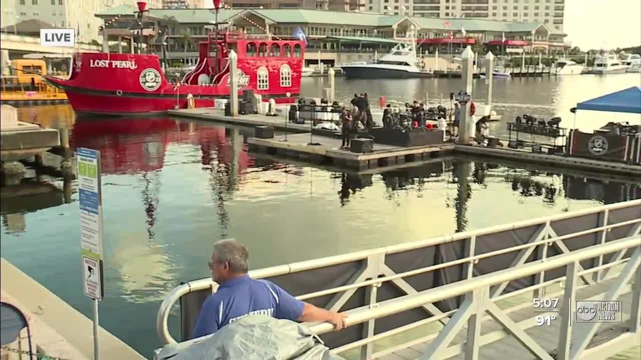 Fans at Tampa Convention center watch Stanley Cup parade