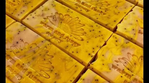 Making Lemon Parade Soap