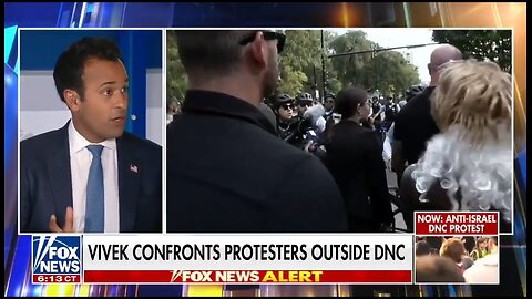 Vivek Ramaswamy Confronts Protesters Outside DNC