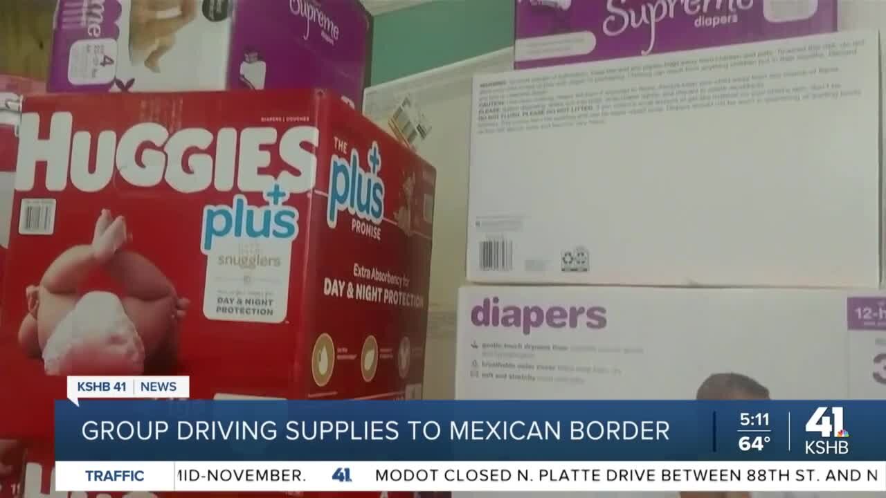 Group driving supplies to Mexican border