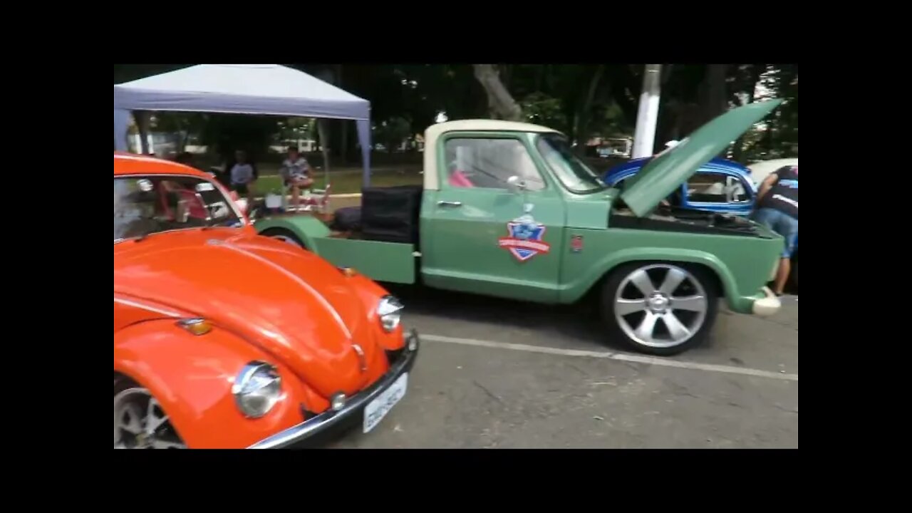 Encontro de carros antigos Praça presidente Kennedy Mooca SP... foi top o evento.