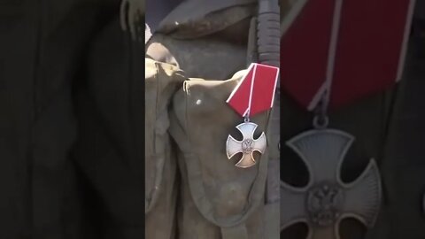 Russian soldiers receive Metal. Subscribe to MudRogue for a different kind of War News coverage.