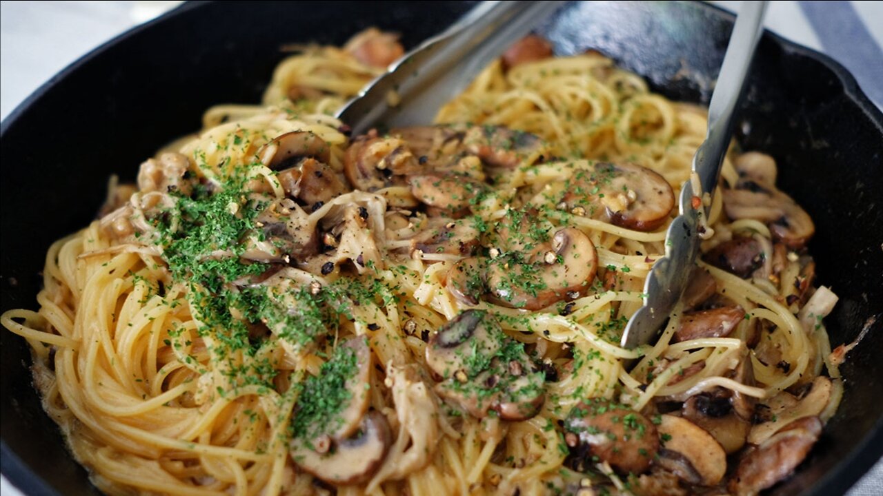 CREAMY MISO SPAGHETTI PASTA