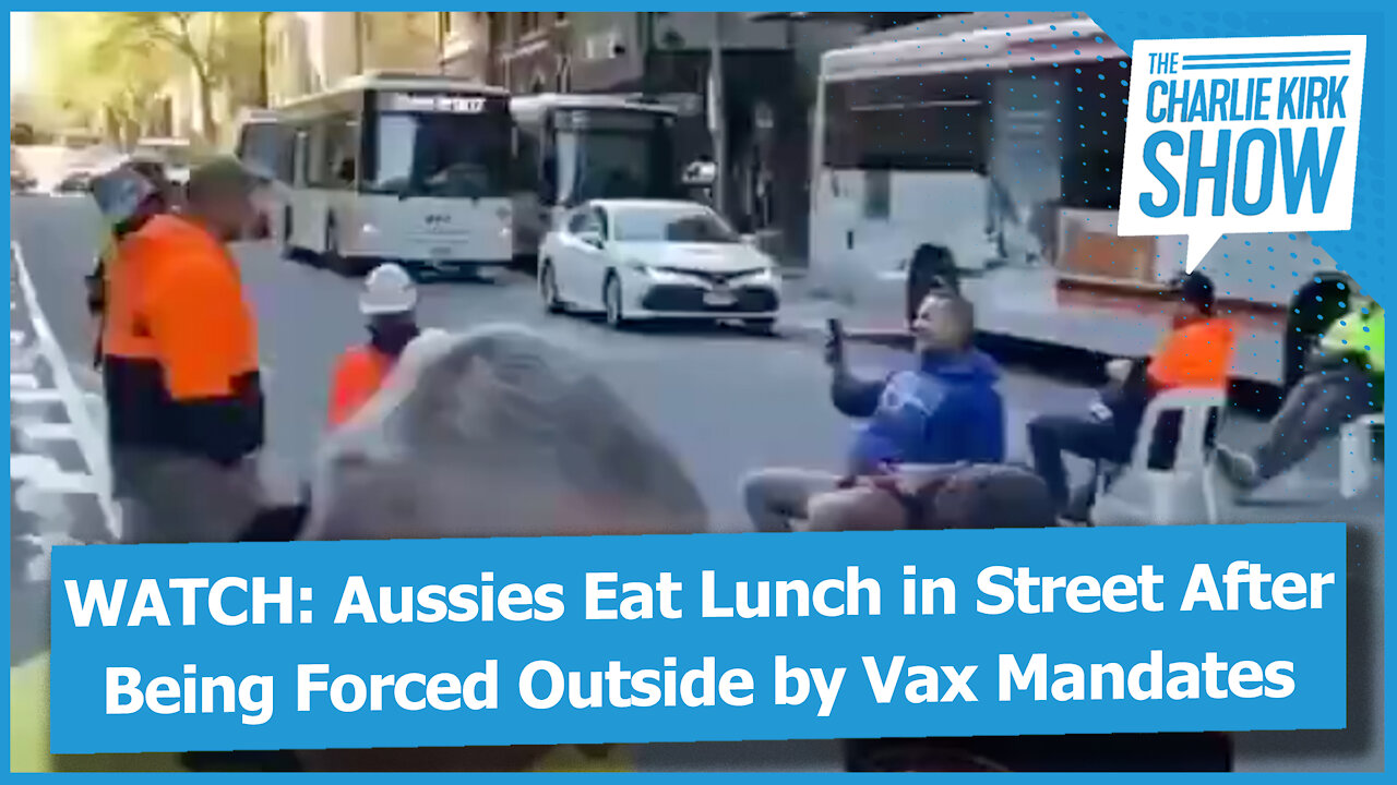 Aussies Eat Lunch in Street After Being Forced Outside by Vax Mandates