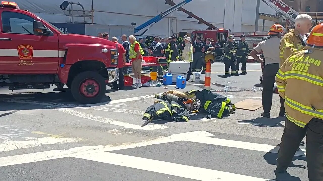 Boston fire department respond to a four alarm fire at one Congress