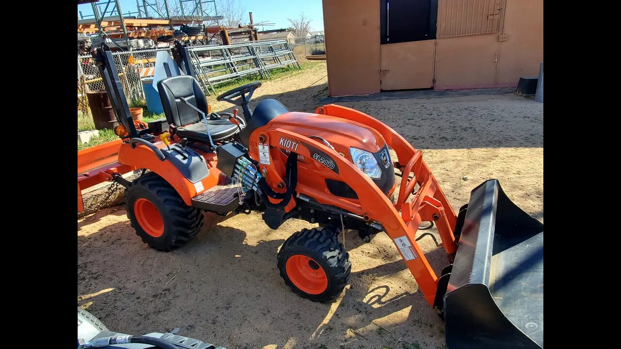 How To Replace a Hydraulic Line on a Kioti CS 2410