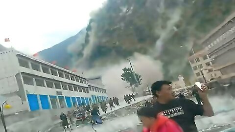 10 Terrifying Earthquakes Caught on Camera