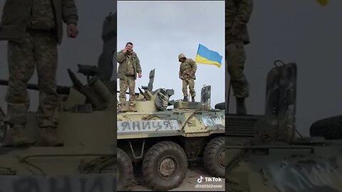 Ukraine Soldiers Covered BTR! Russia Ukraine War!