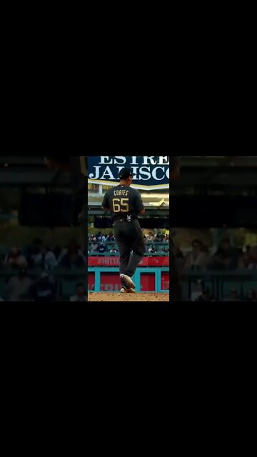 Bringing out all the tricks 👀 #mlb #moments