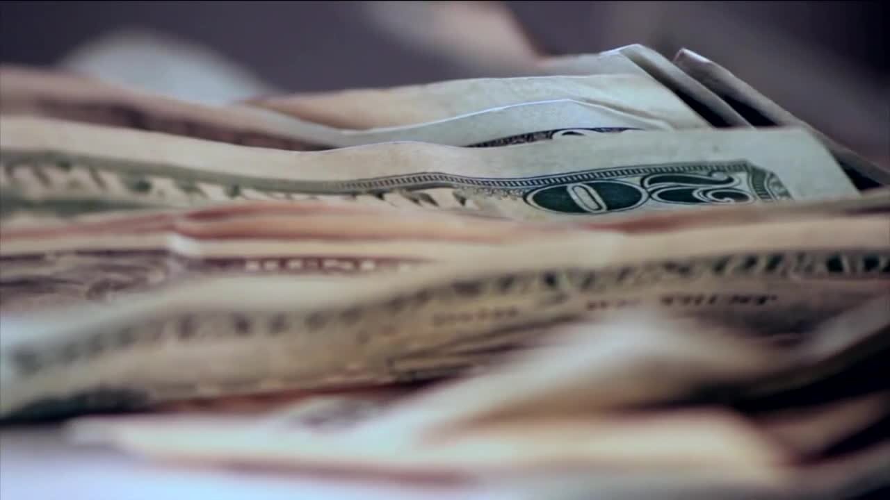 Florida residents struggle to pay rising electric bills