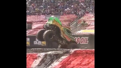 #16 MONSTER JAM=SEE WHAT HAPPENS DURING THE VIDEO SUBSCRIBE HELP ME POST MORE VIDEOS=Léo Sócrates