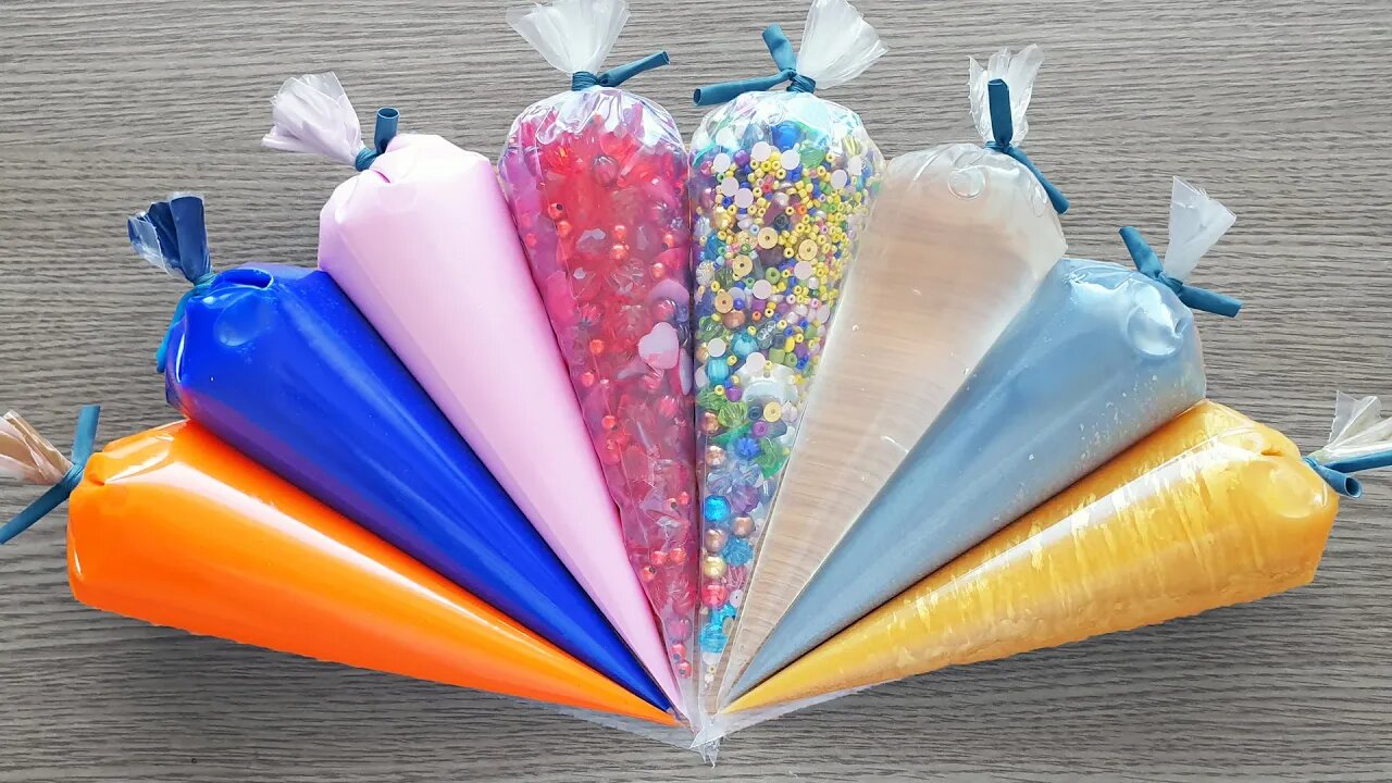 Making Crunchy Slime with Piping Bags #192