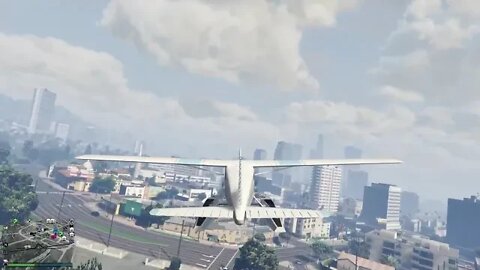 Grand Theft Auto V: Landing a plane gracefully