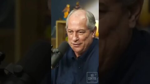 Ciro chama família Bolsonaro de ladrões e diz que prova Partei 1 #CortesPodcastTop #shorts