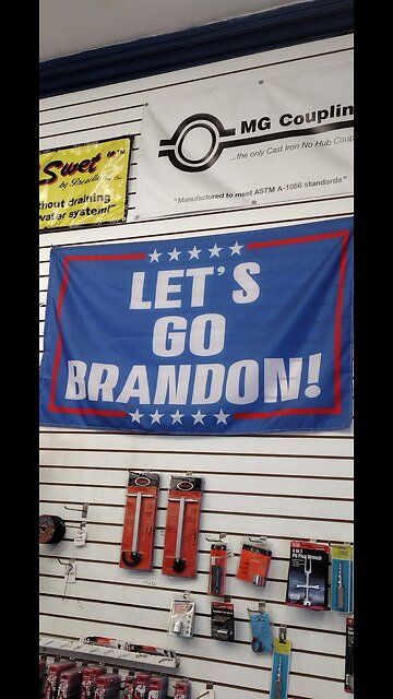 Biden's Neighbor's Fly TRUMP Flags! Delaware is MAGA Country! Walkin' and Talkin' Across America!