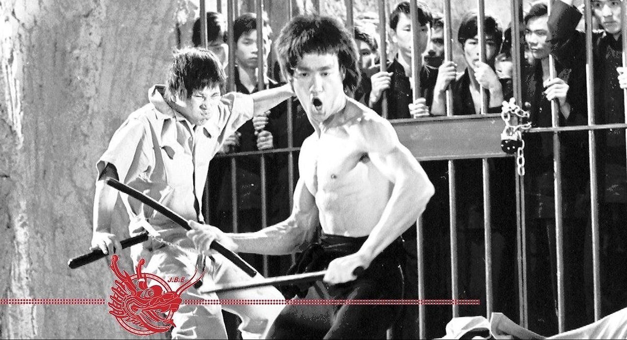 Cross kick Studio Films Bruce Lee Enter the Dragon