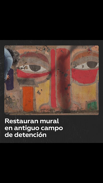 Ex presos políticos de Chile restauran mural conmemorativo en antiguo campo de detención