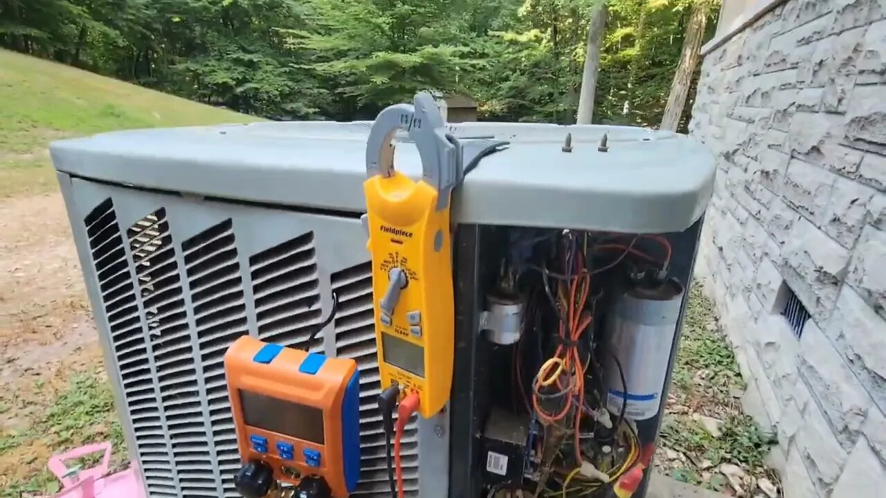 R22 air conditioner with good pressure and temperature split #r22 #airconditioner