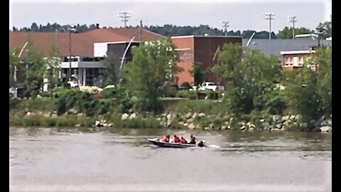 kayakiste sur la rivière Chaudière à Saint-Georges