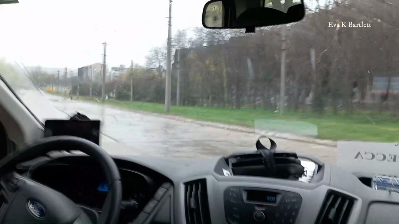 Streets of Mariupol, including areas 1 km from the Azovstal plant where Ukrainian forces are bunkered down