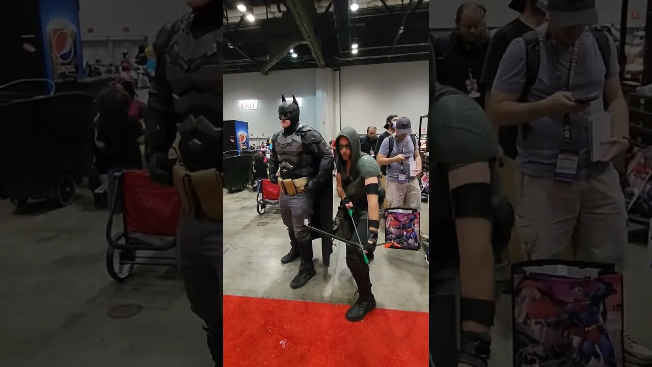 Batman Green Arrow Cosplay | Megacon