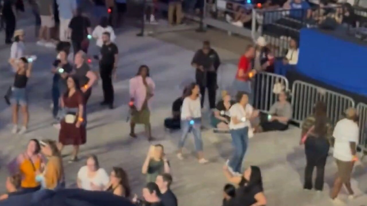 Disgruntled Crowd Walks Out After Seeing Beyoncé At Kamala's Houston Rally