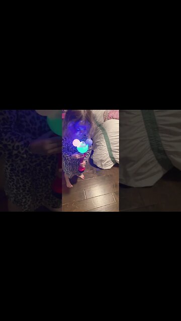 My Niece got a Bubble Wand