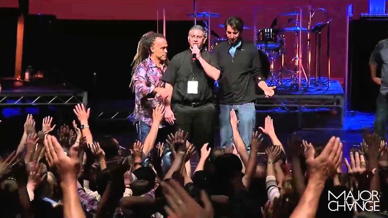 Todd White & Fr. Edward Benioff pray for Christian unity