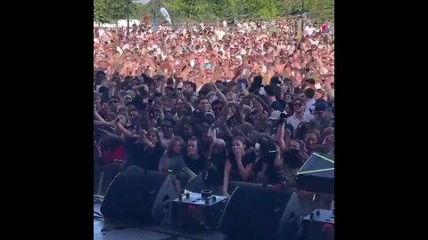 rema performing “Calm Down @kadettenfestival , Norway 🇳🇴