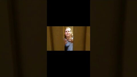 PÁTEK 13.! ZASEKL jsem se ve VÝTAHU!? 😲😱 #funny #tiktok #shorts