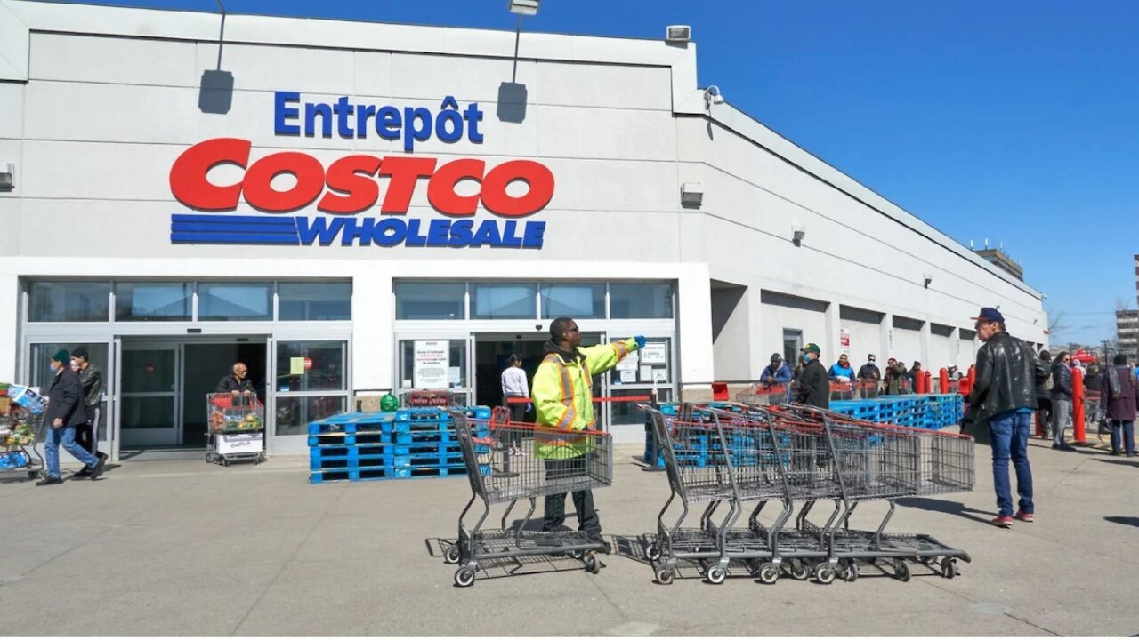 Costco a augmenté les salaires dus à la COVID-19 et certains caissiers font 60 000$/année