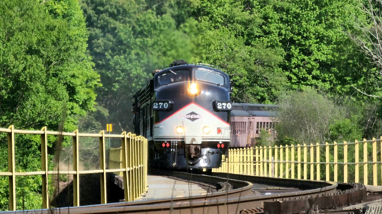 Reading & Northern F-Units on 1st Pittston to Jim Thorpe Excursion