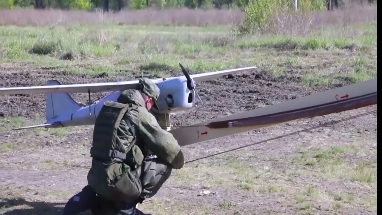 Russian kamikaze drones used to destroy Ukrainian tanks.