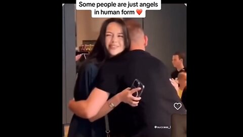 This is Beautiful! This is what you call being A Humanitarian!