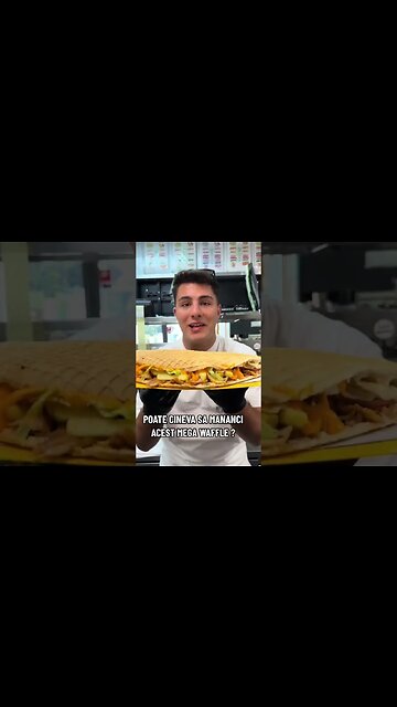 POATE CINEVA SA MANANCI ACEST MEGA WAFFLE ? #oguritamica #manaciosul #food #mancare #romania