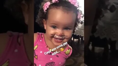 ELA FOI PROCURAR OS CHOCOLATES #infantil #criança #brincadeira #bebe #shorts