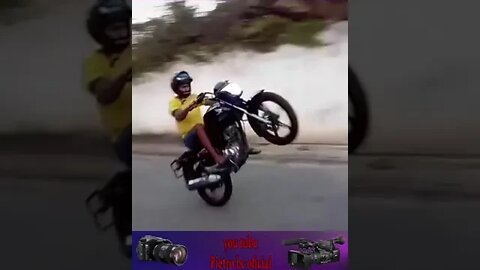Deu ruim 😭moto grau caiu #shorts