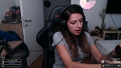*hust* ^^