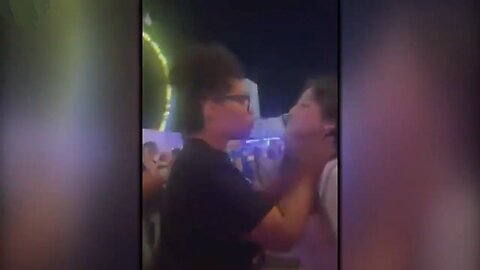 Woman Chokes A Teen Because She Claims She Cut The Line At The California Fair