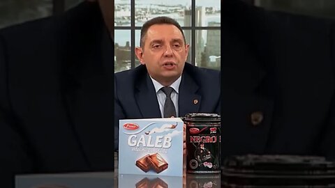 Pokvarena glava Vucica je misterija... 🤣🤣🤣#vucic #vulin