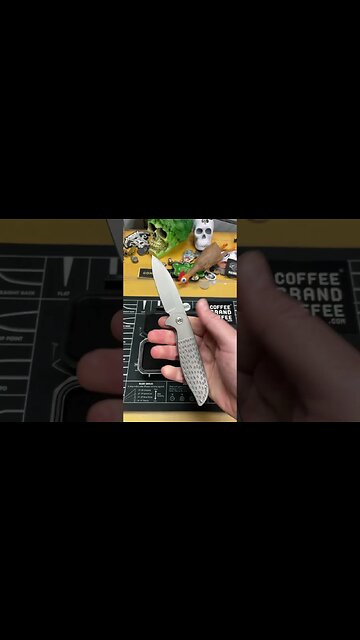 MAN THIS IS INCREDIBLE!!! Skelton Blade Works Caladan #knivescollection #knives #edcknife